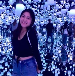 Meet your Posher, Nicole